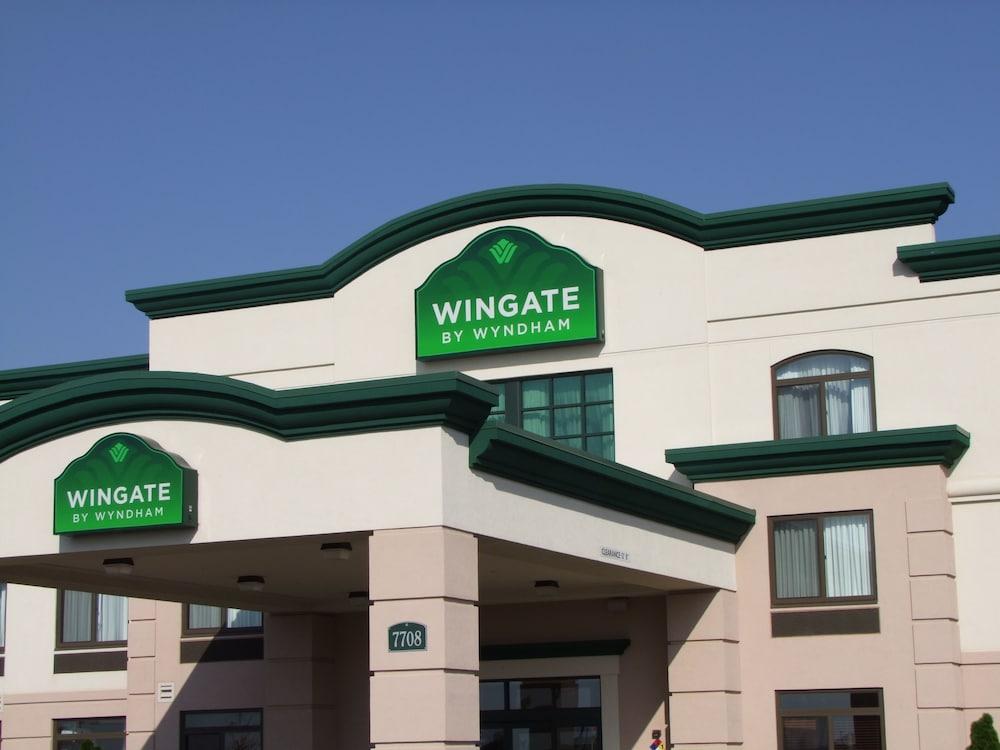 Wingate By Wyndham Peoria - Complimentary Area Shuttle Hotel Exterior photo